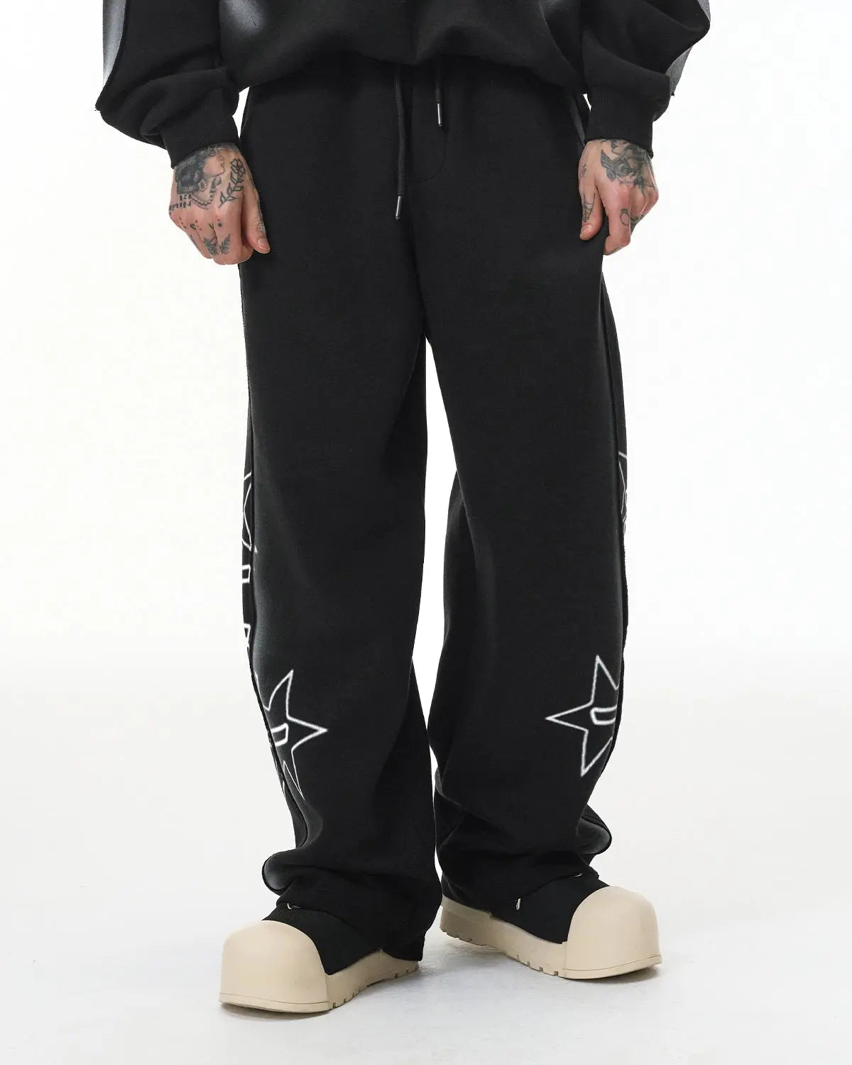 Stitching Spray-Painted Graffiti Sweatpant | Flation Streetwear