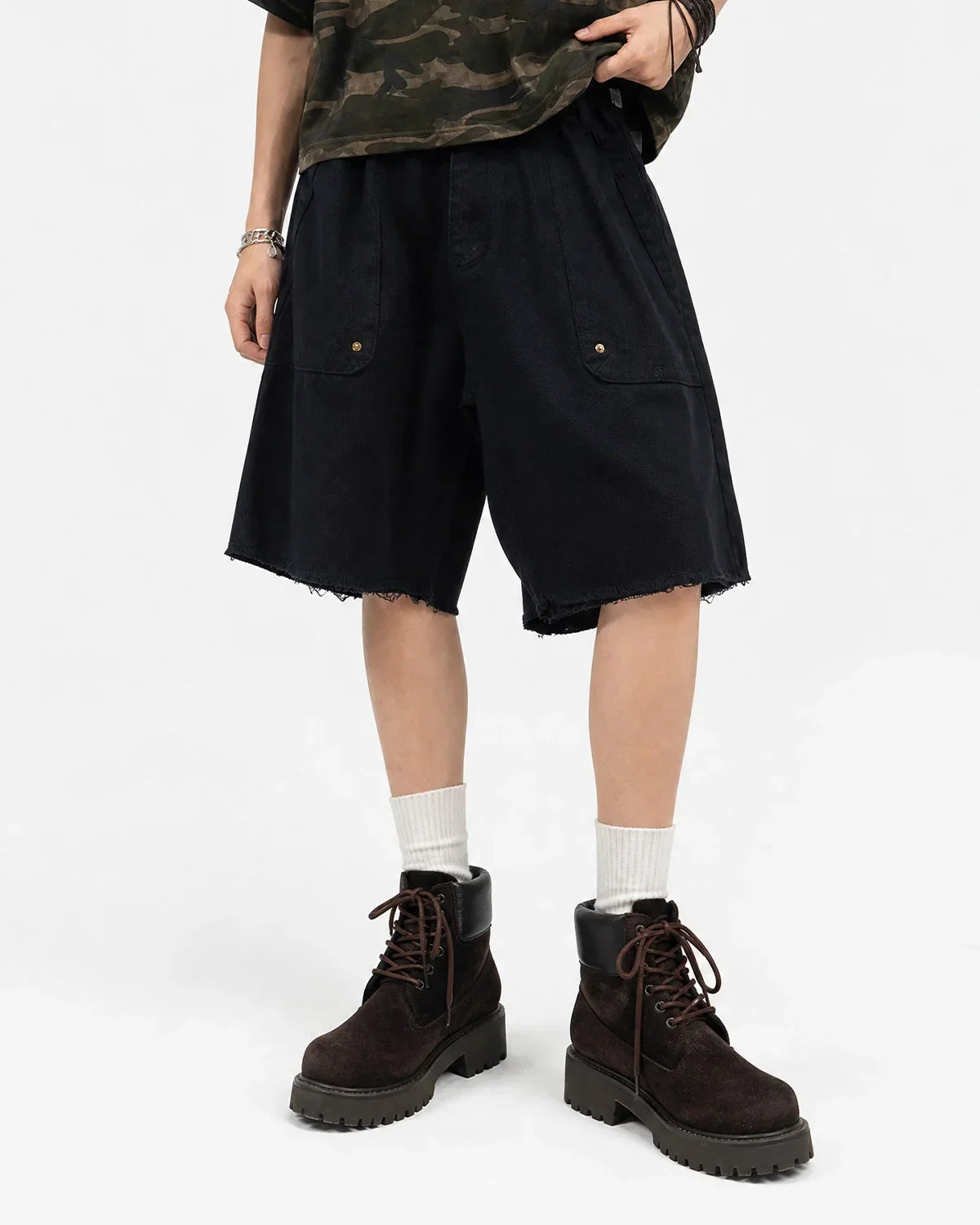 Frayed Hem Camo Knee-Length Shorts | Flation Streetwear