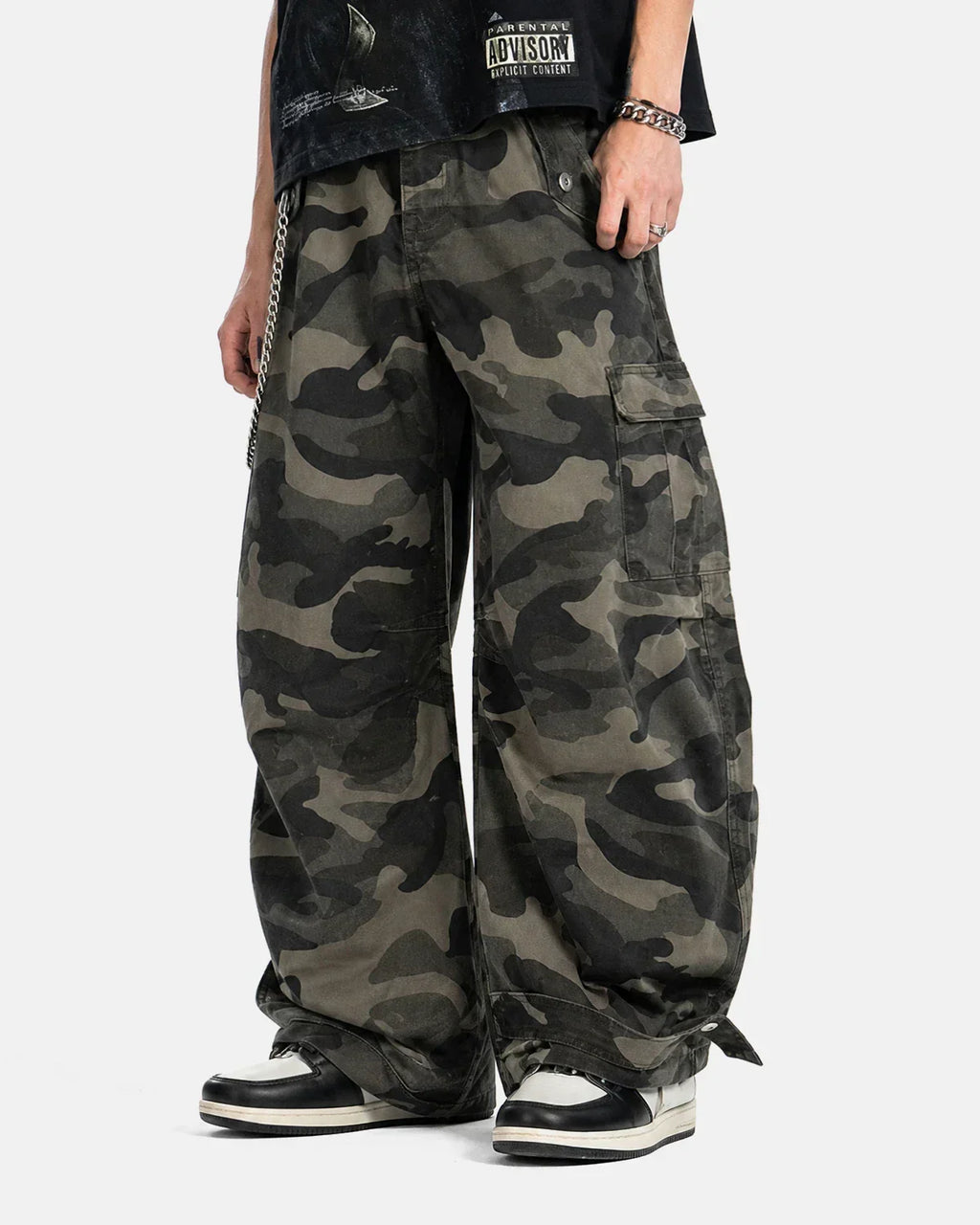 Multi-pockets Camo Barrel Cargo Pants | Flation Streetwear