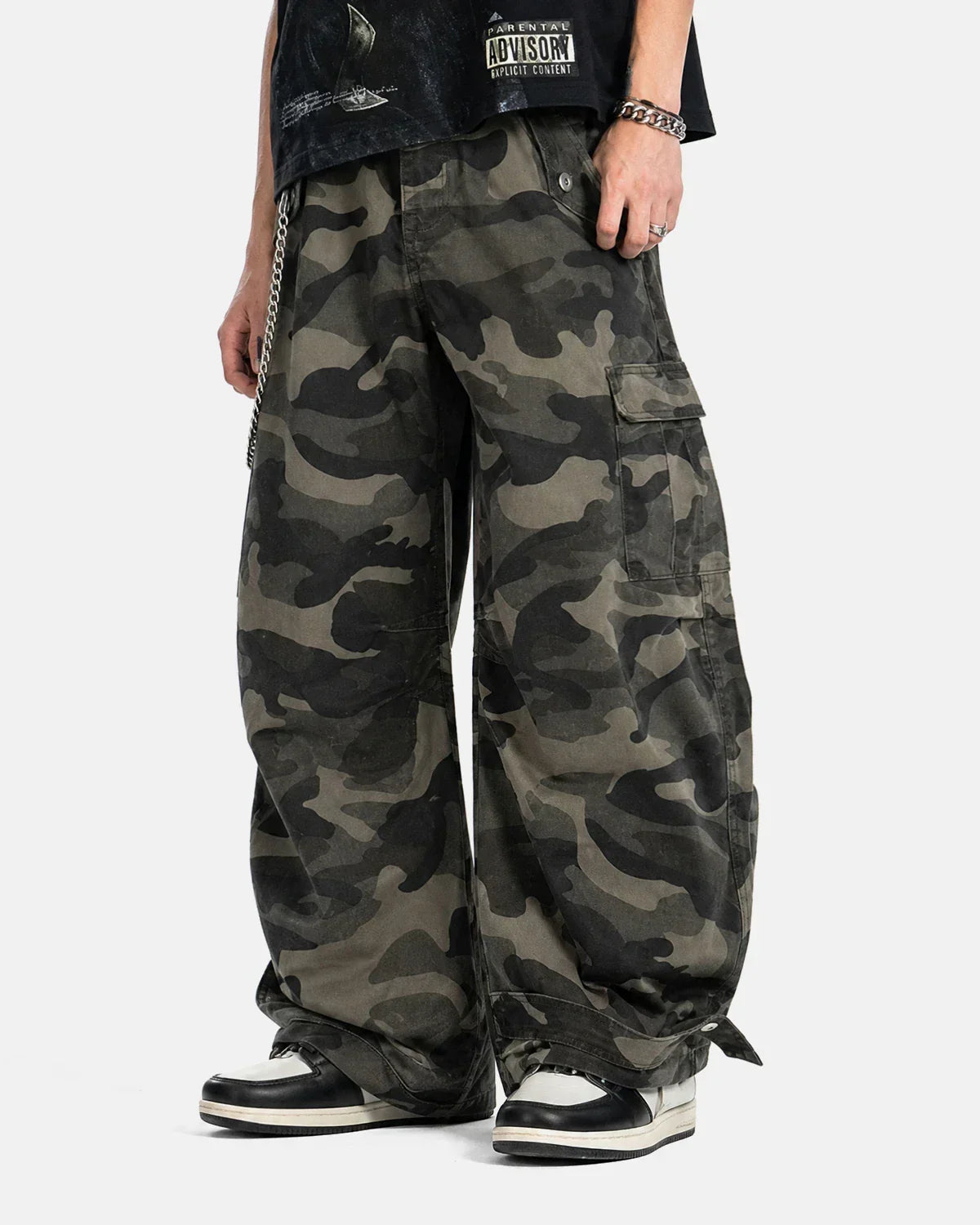 Multi-pockets Camo Barrel Cargo Pants | Flation Streetwear