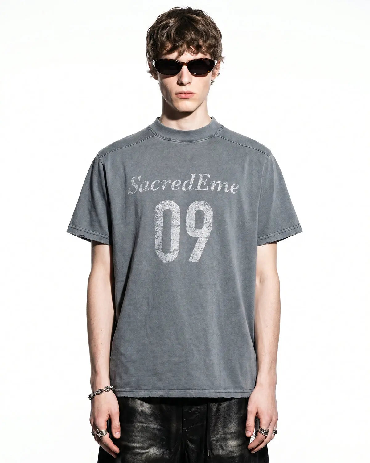 Distressed Spray Wash Graphic T-Shirt | Flation Streetwear