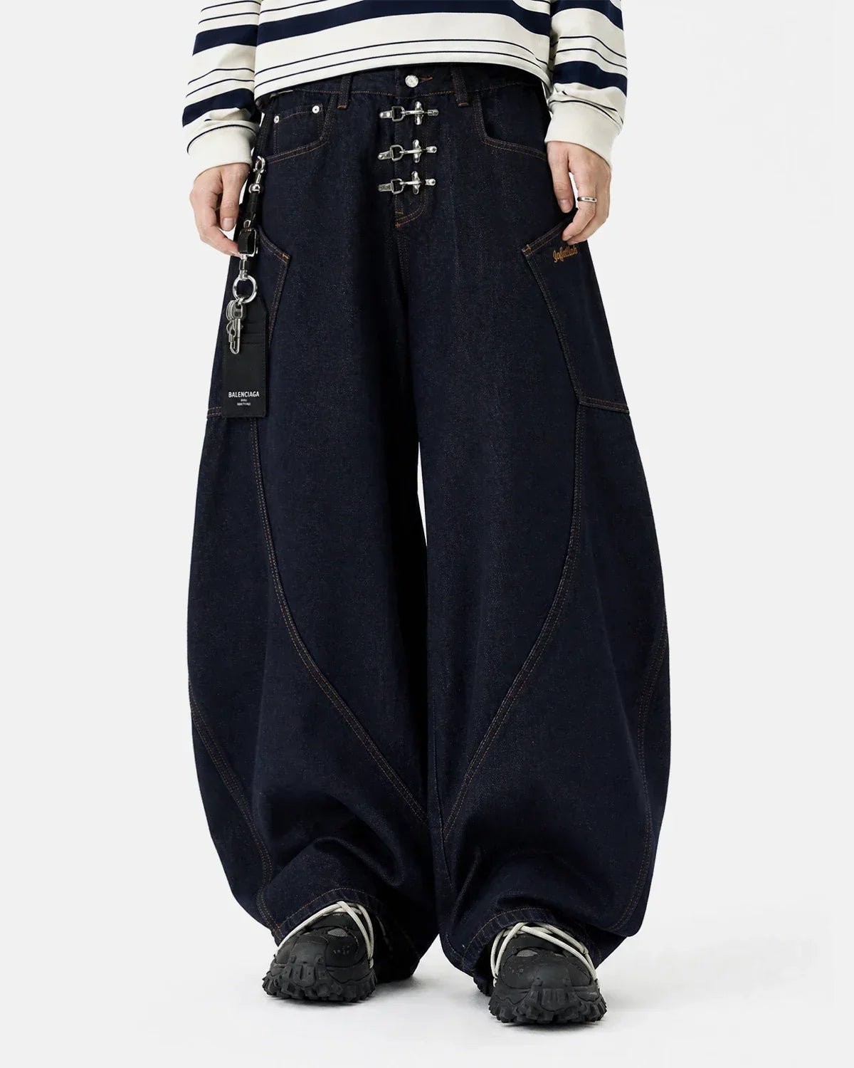 Metal Clasp Raw Barrel Jeans | Flation Streetwear
