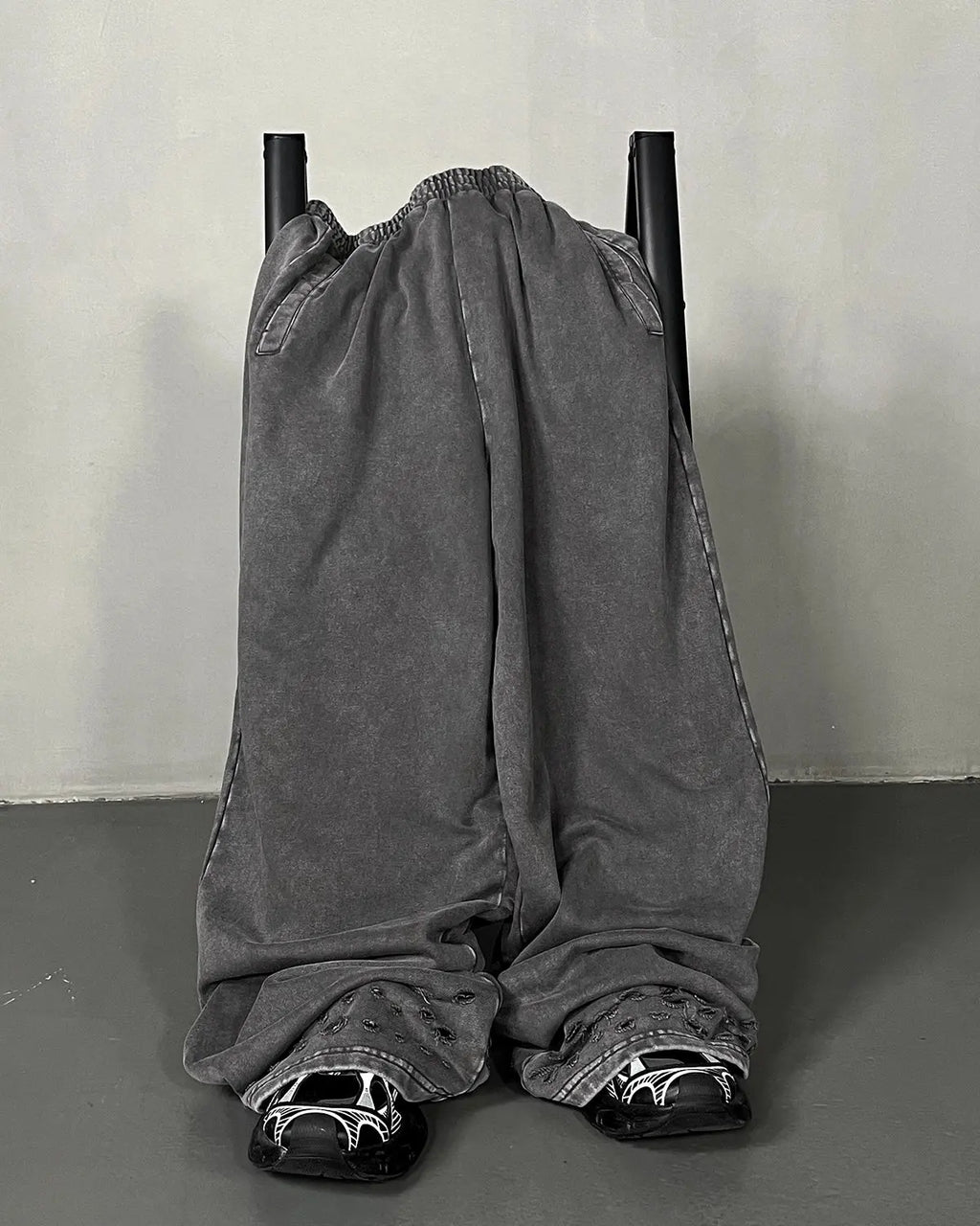Ripped Acid Wash Sweatpant | Flation Streetwear