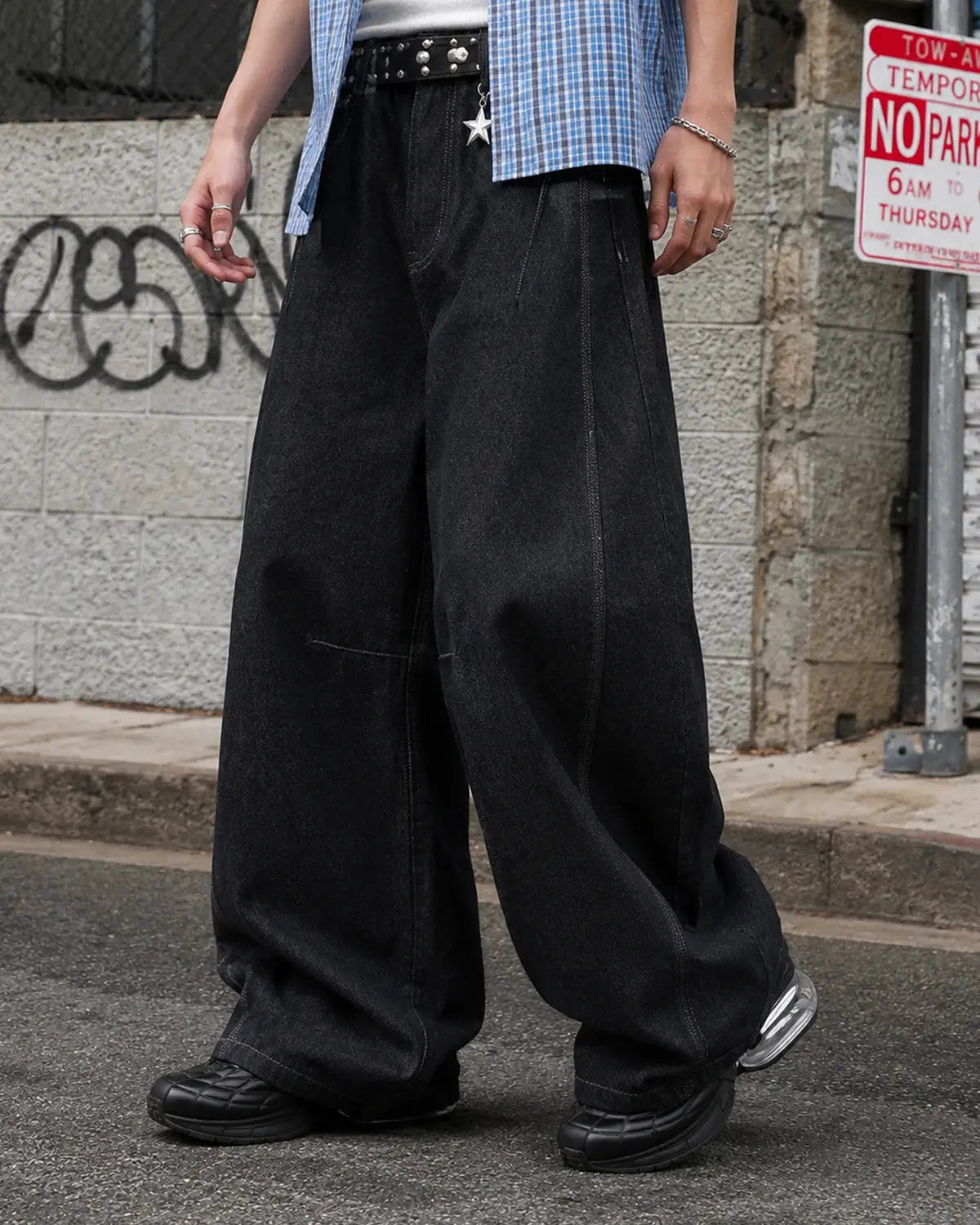 Flation Raw Color Barrel Baggy Jeans