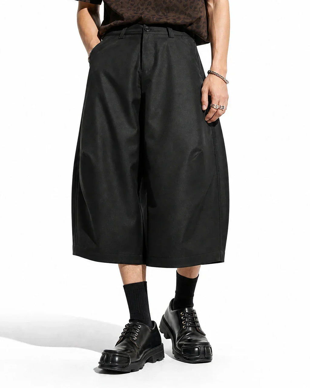 Pleated Barrel Tailored Bermuda Shorts | Flation Streetwear